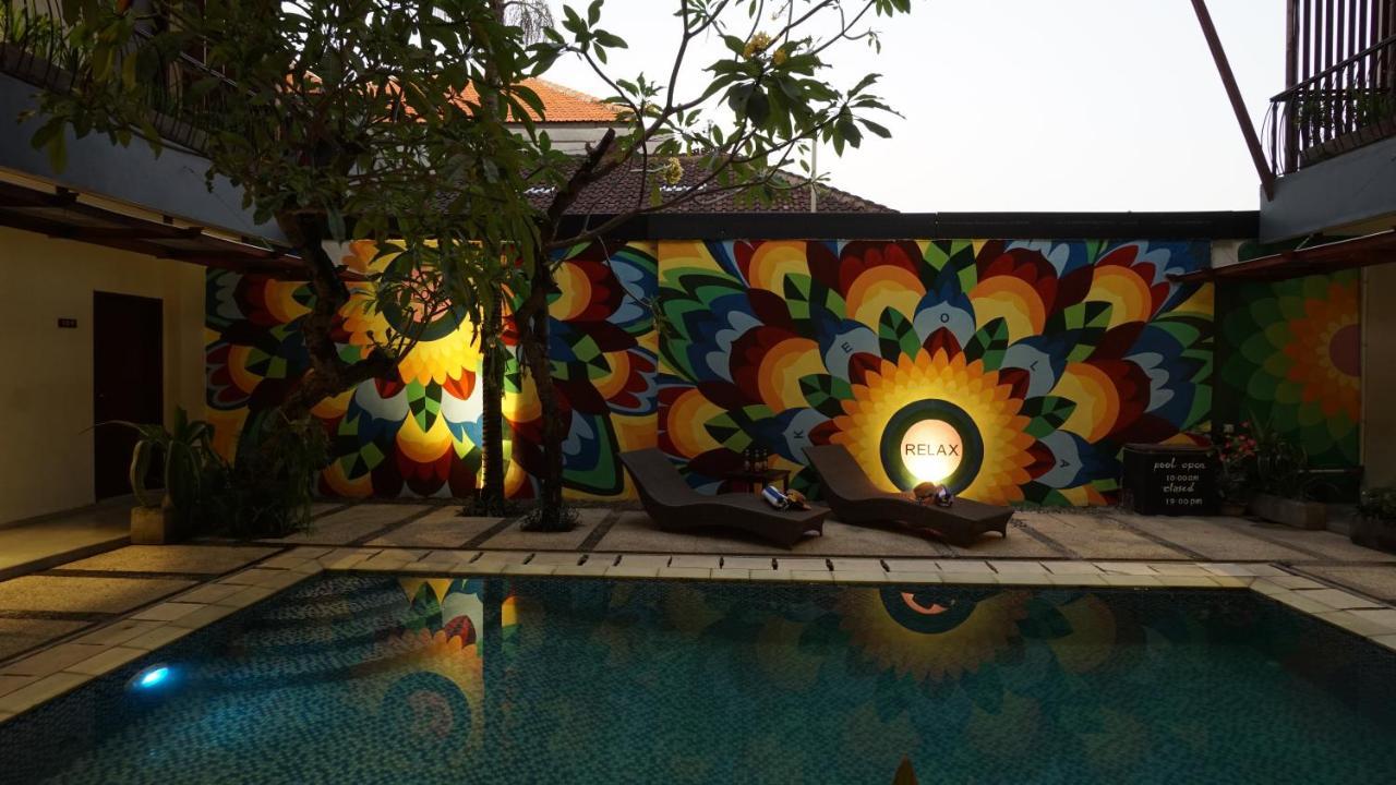 RedDoorz near Legian Street Hotel Buitenkant foto